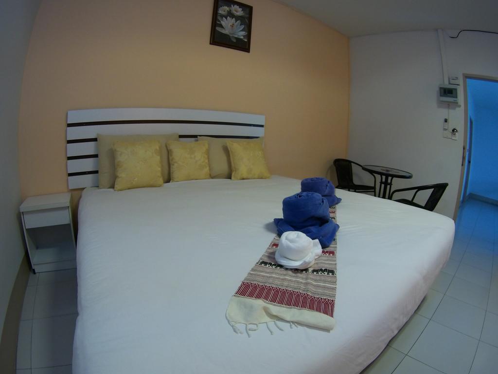 Rapeepong Hotel Nan Esterno foto