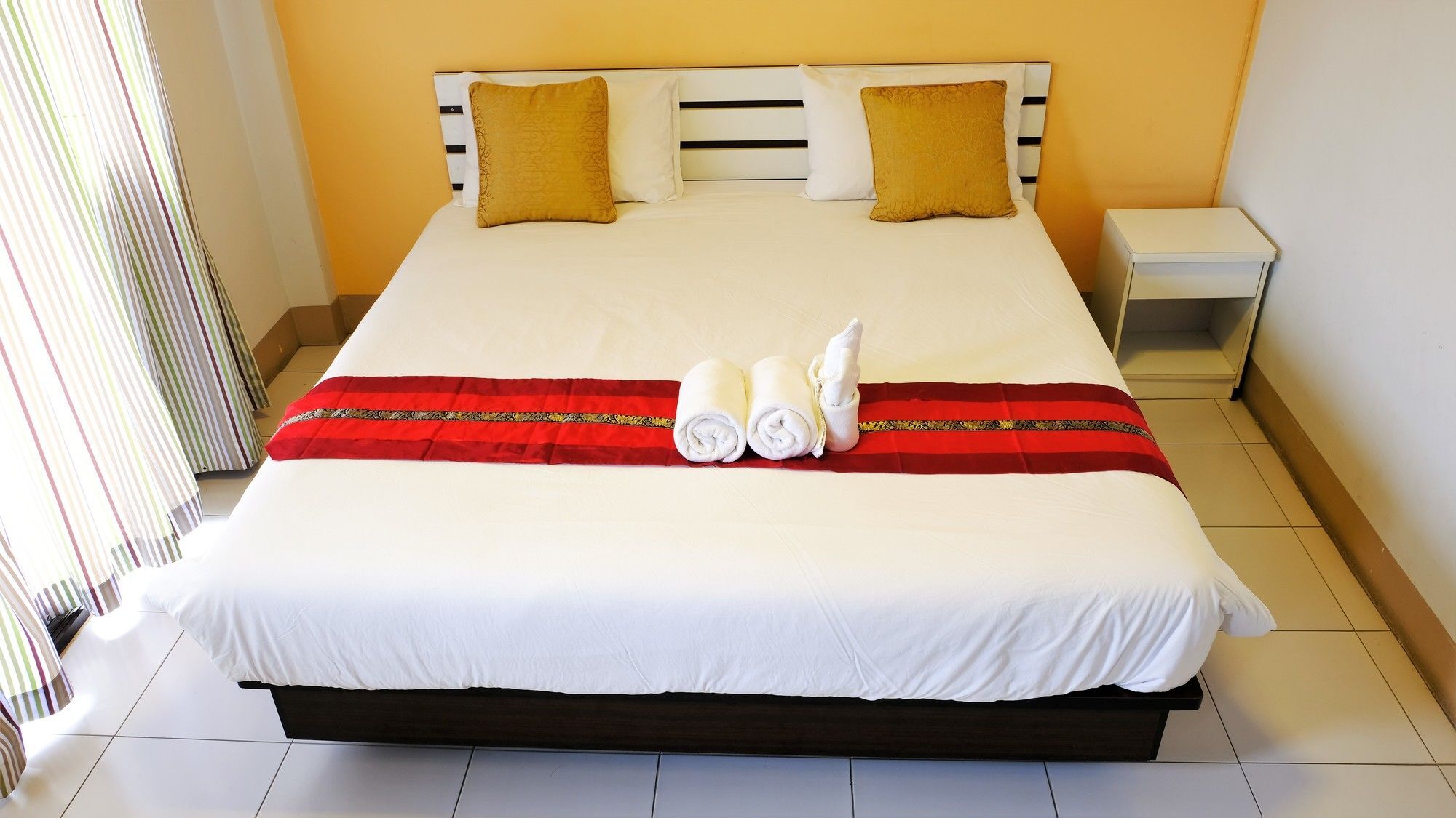Rapeepong Hotel Nan Esterno foto